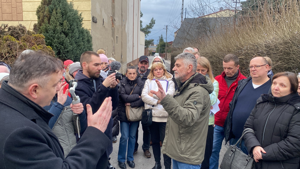 Mieszkańcy Radomska protestowali przy Przyszkolnej