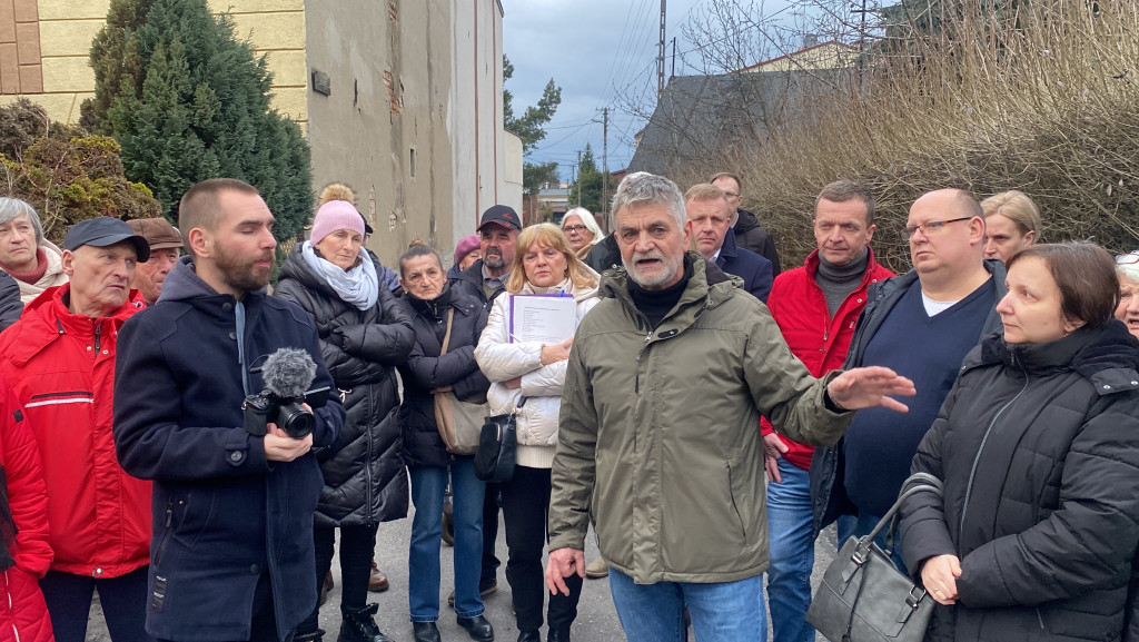 Mieszkańcy Radomska protestowali przy Przyszkolnej