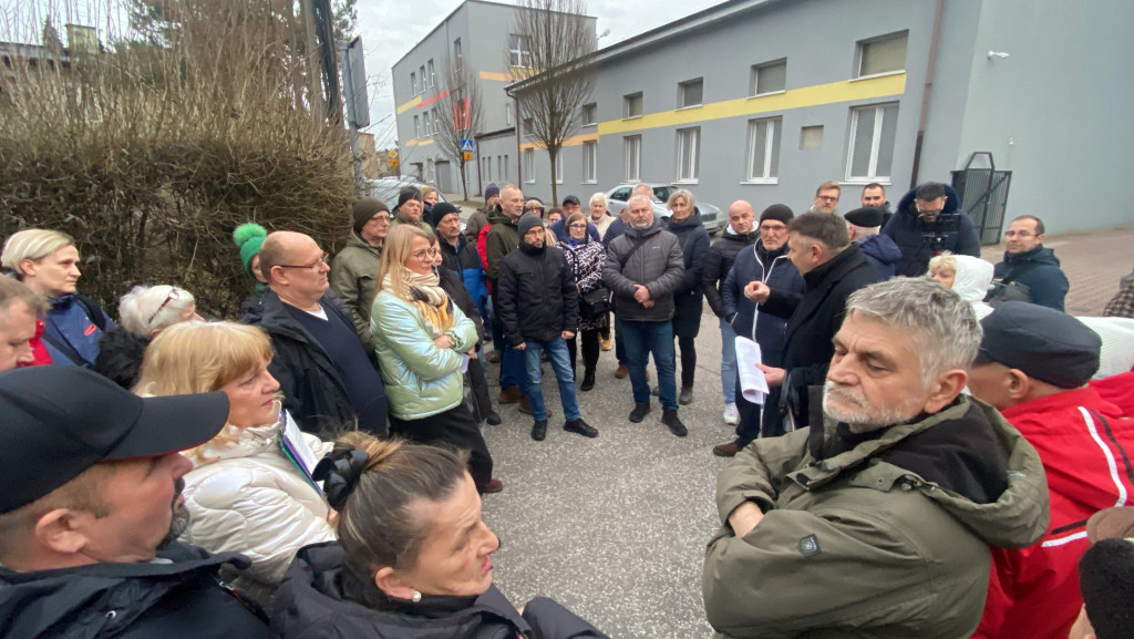 Mieszkańcy Radomska protestowali przy Przyszkolnej