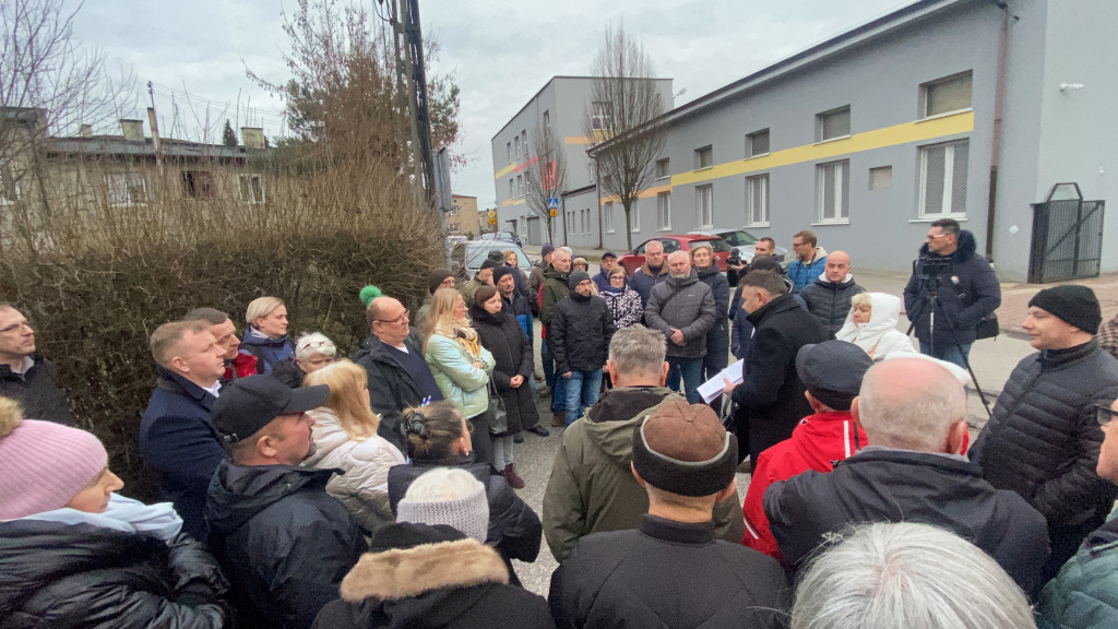 Mieszkańcy Radomska protestowali przy Przyszkolnej
