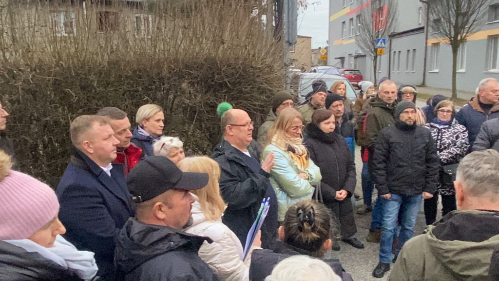 Mieszkańcy Radomska protestowali przy Przyszkolnej