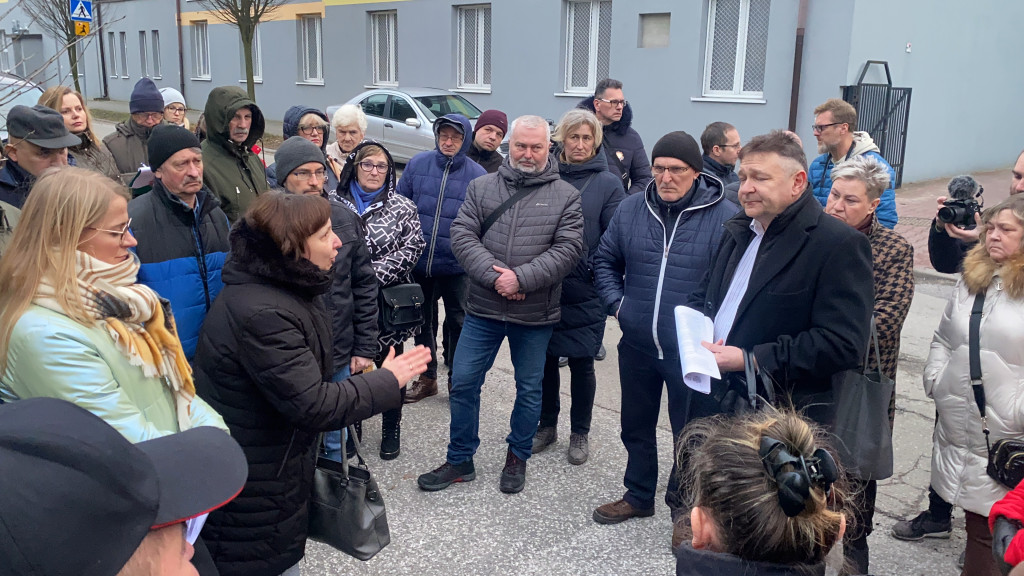 Mieszkańcy Radomska protestowali przy Przyszkolnej