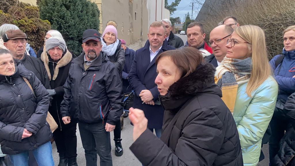 Mieszkańcy Radomska protestowali przy Przyszkolnej