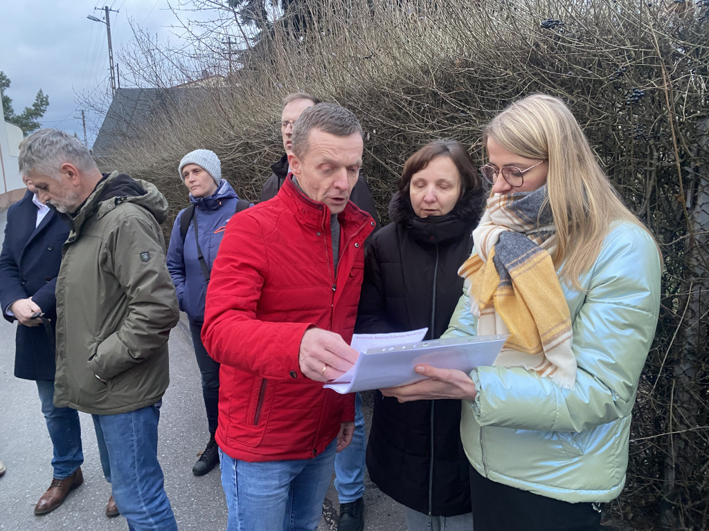 Mieszkańcy Radomska protestowali przy Przyszkolnej