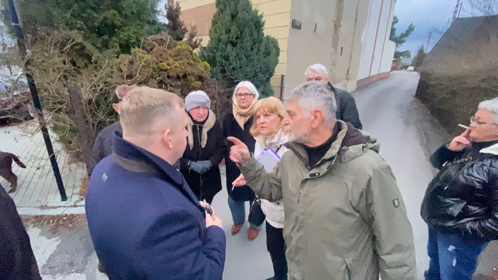 Mieszkańcy Radomska protestowali przy Przyszkolnej