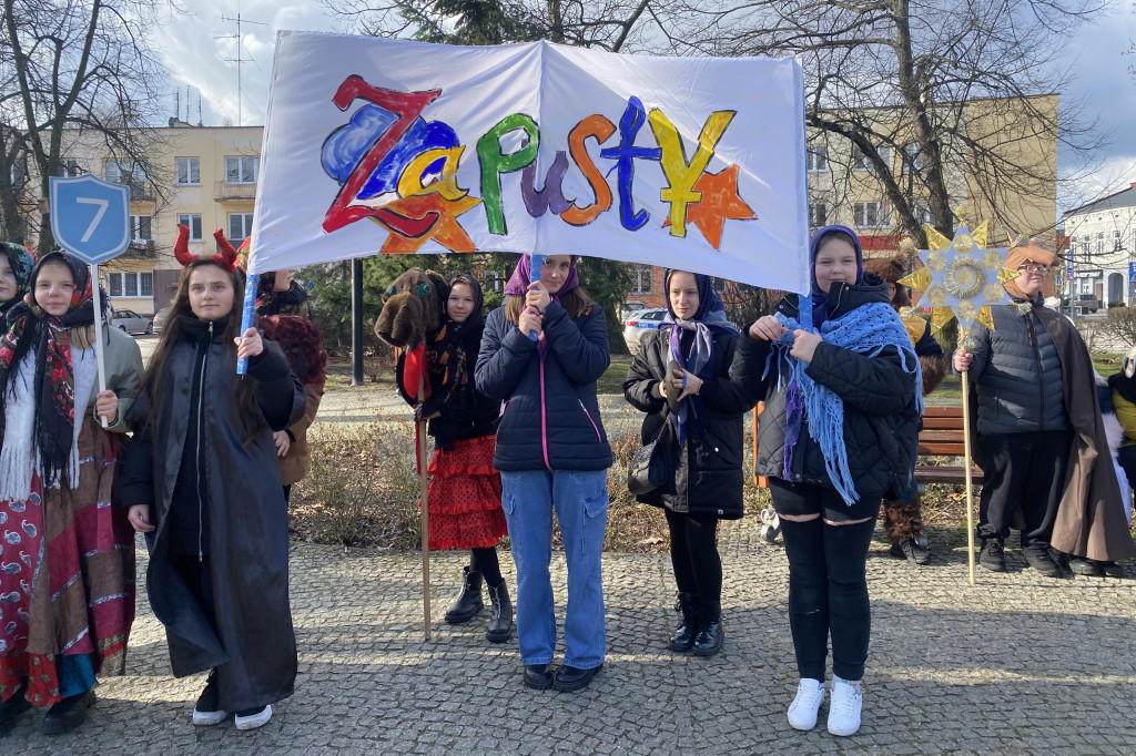 Zapusty w Radomsku 2024. Barwny ostatkowy korowód