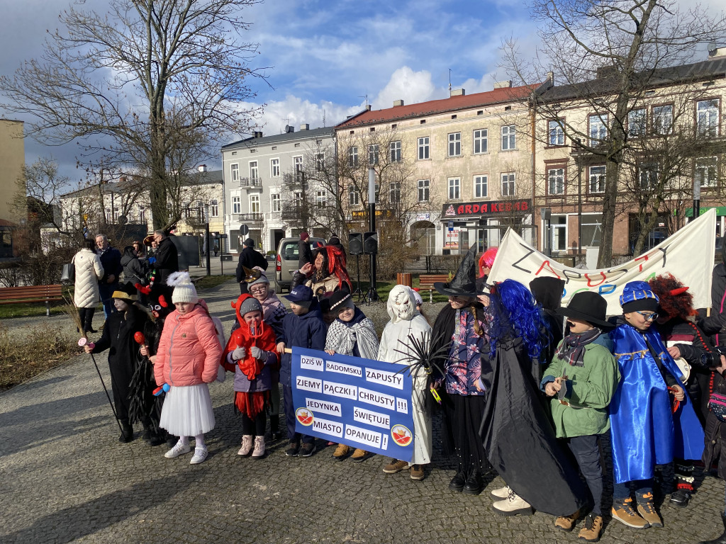 Zapusty w Radomsku 2024. Barwny ostatkowy korowód