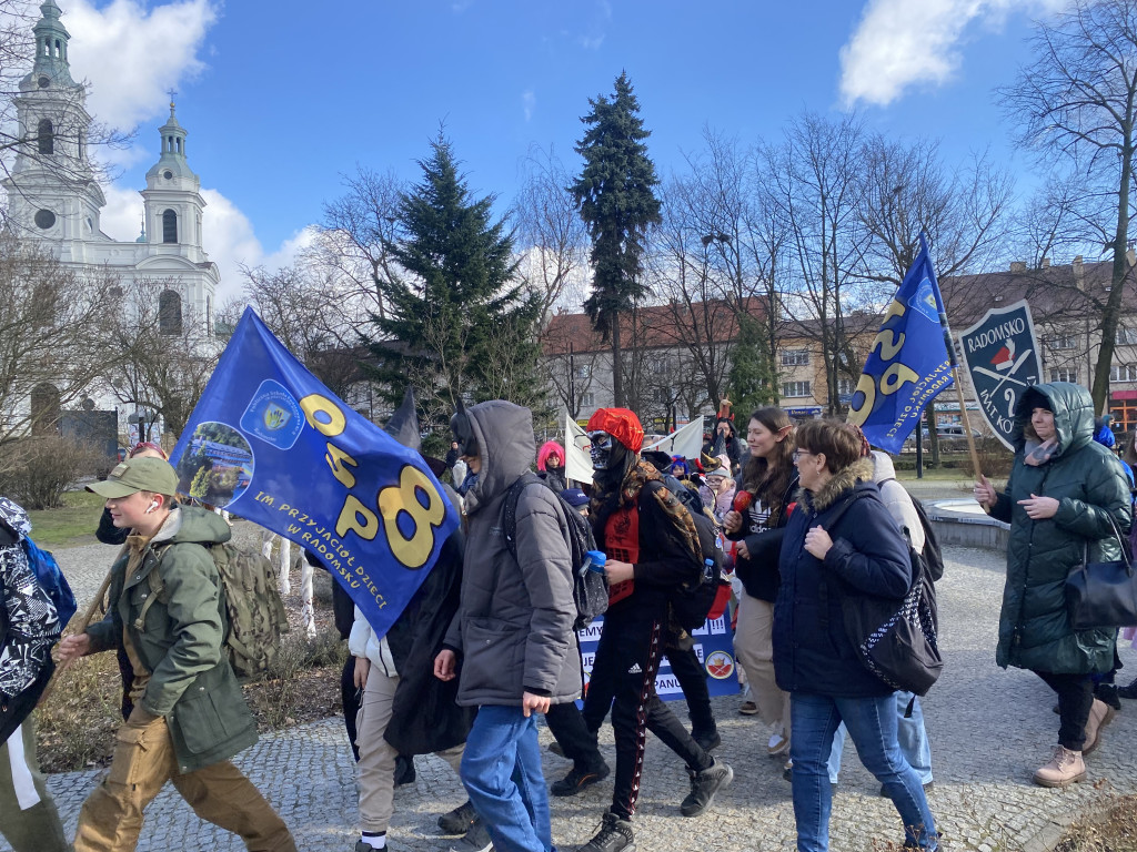 Zapusty w Radomsku 2024. Barwny ostatkowy korowód