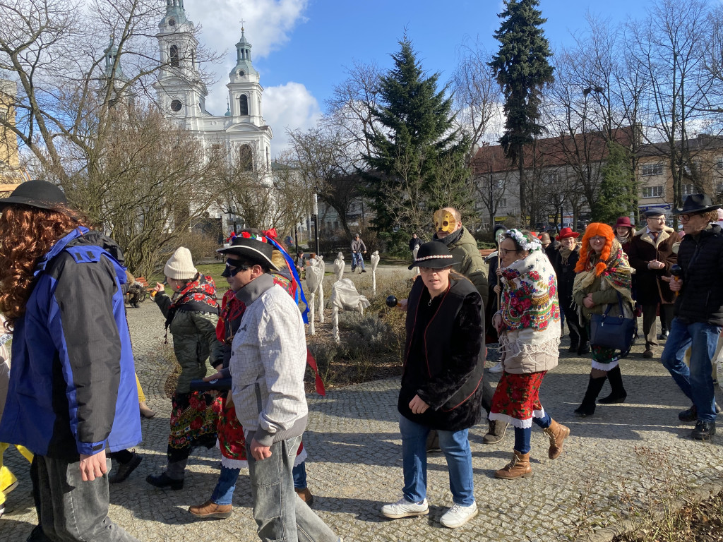 Zapusty w Radomsku 2024. Barwny ostatkowy korowód