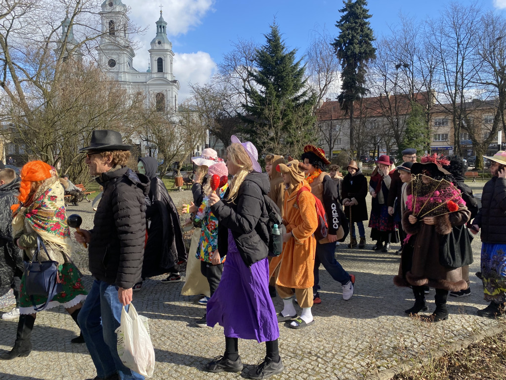 Zapusty w Radomsku 2024. Barwny ostatkowy korowód