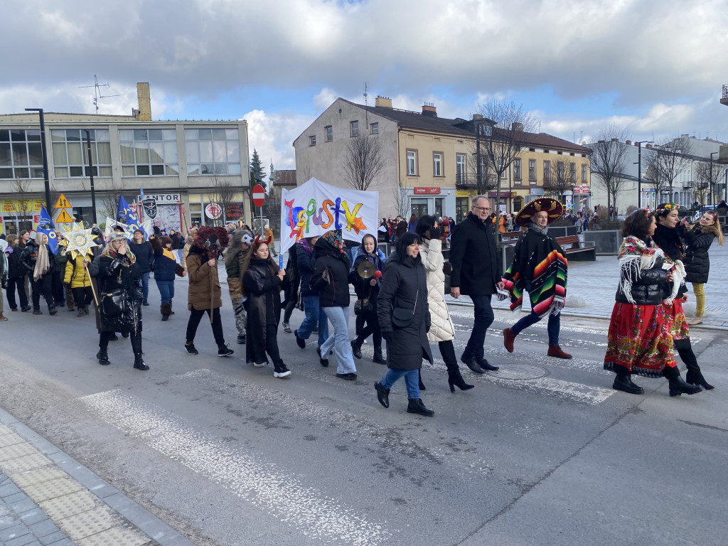 Zapusty w Radomsku 2024. Barwny ostatkowy korowód