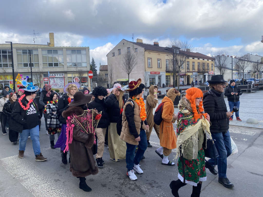 Zapusty w Radomsku 2024. Barwny ostatkowy korowód