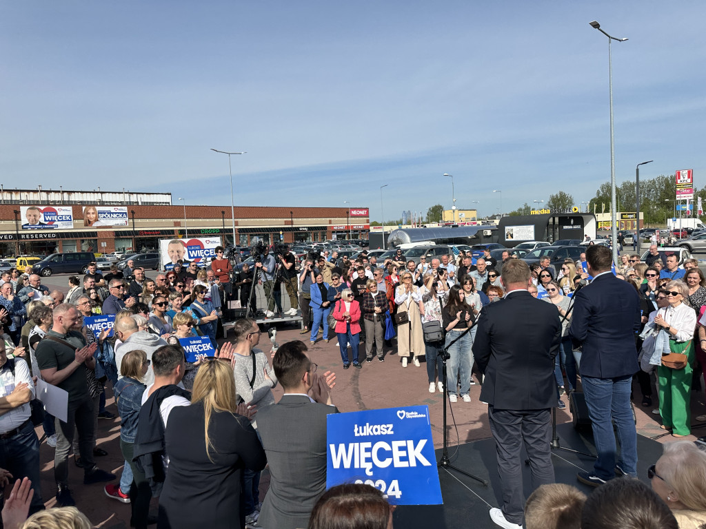 Prezydent Warszawy Rafał Trzaskowski w Radomsku