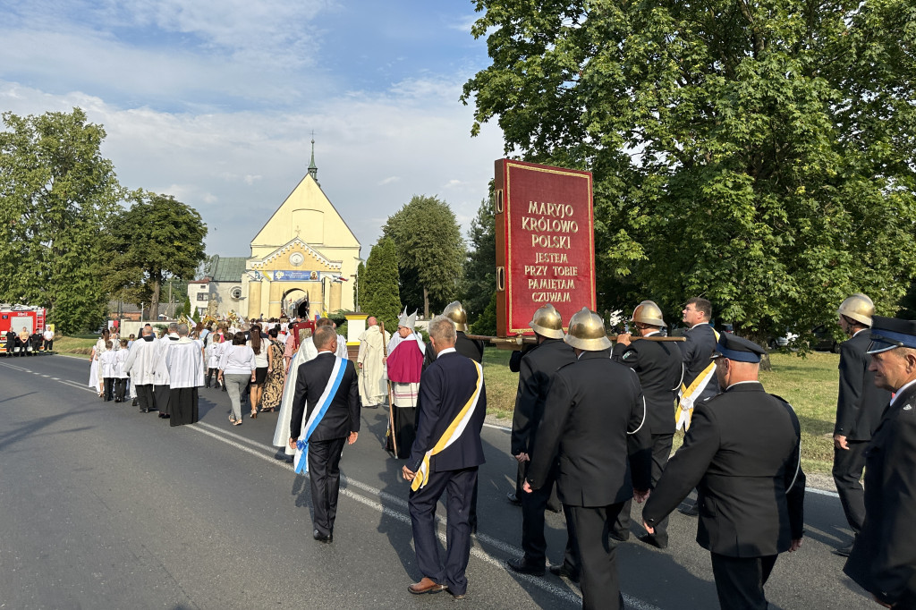 Parafia Św. Jadwigi Śląskiej w Kodrębie