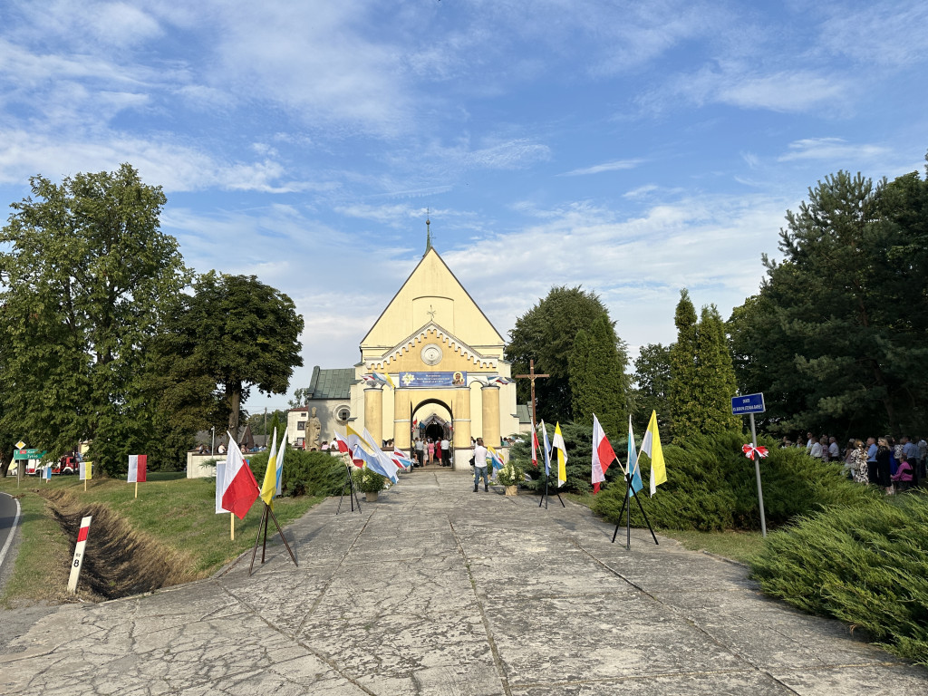 Parafia Św. Jadwigi Śląskiej w Kodrębie