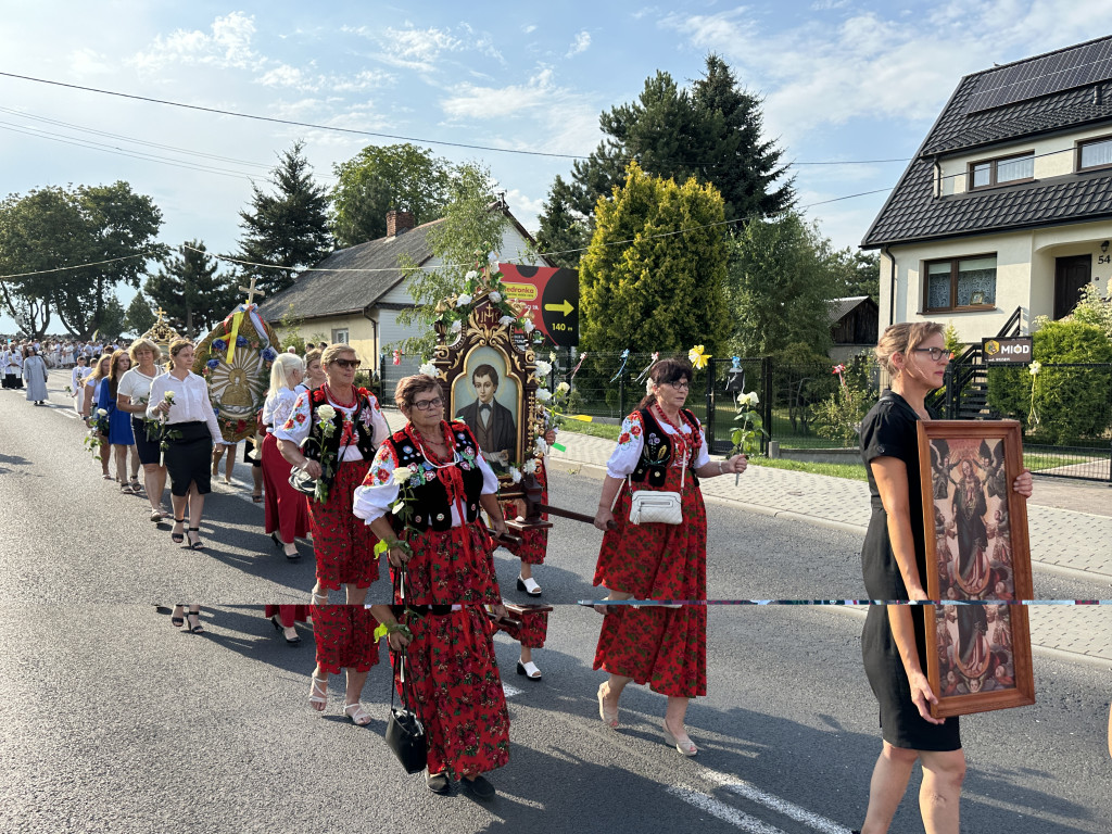 Parafia Św. Jadwigi Śląskiej w Kodrębie