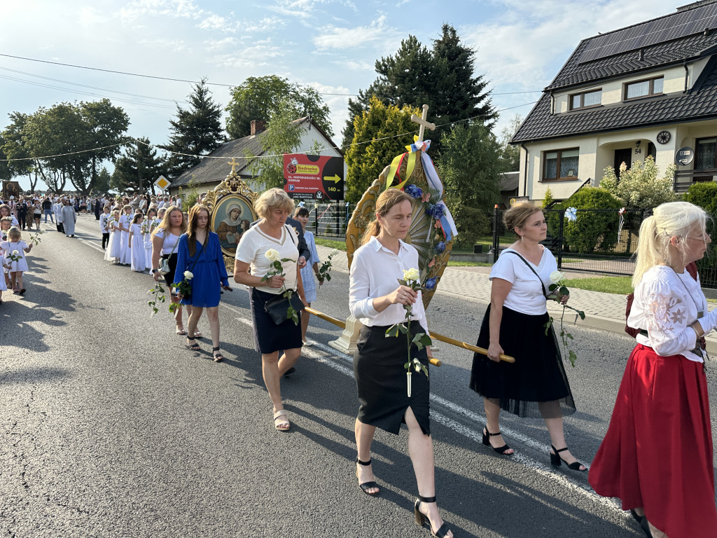 Parafia Św. Jadwigi Śląskiej w Kodrębie