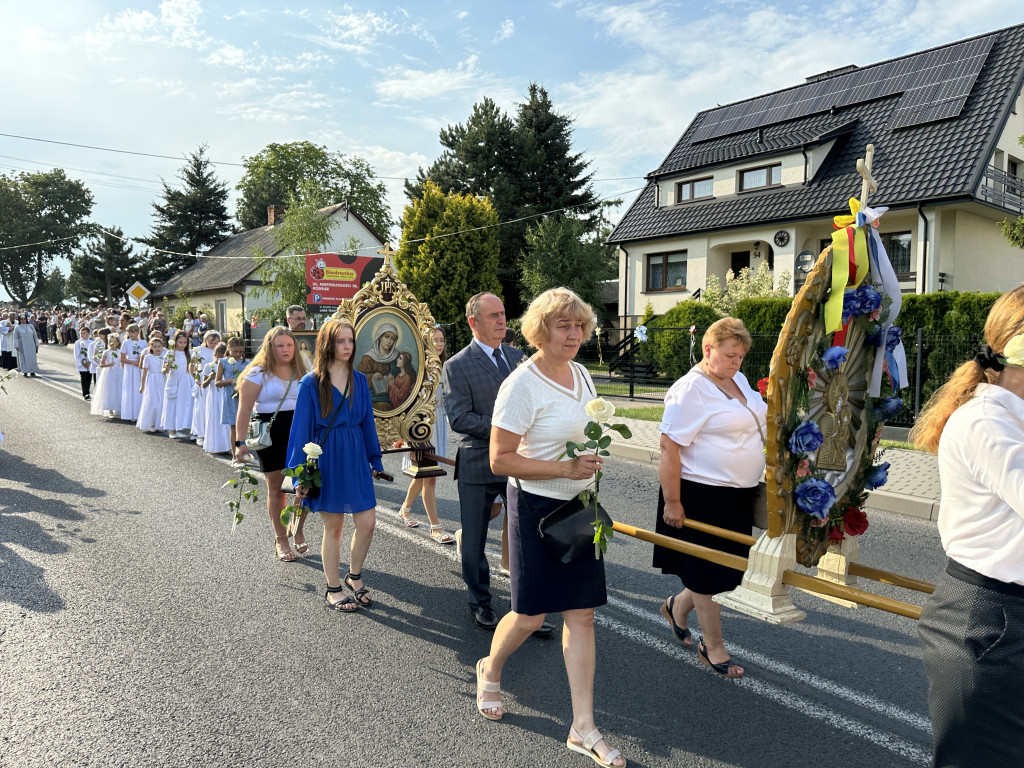 Parafia Św. Jadwigi Śląskiej w Kodrębie