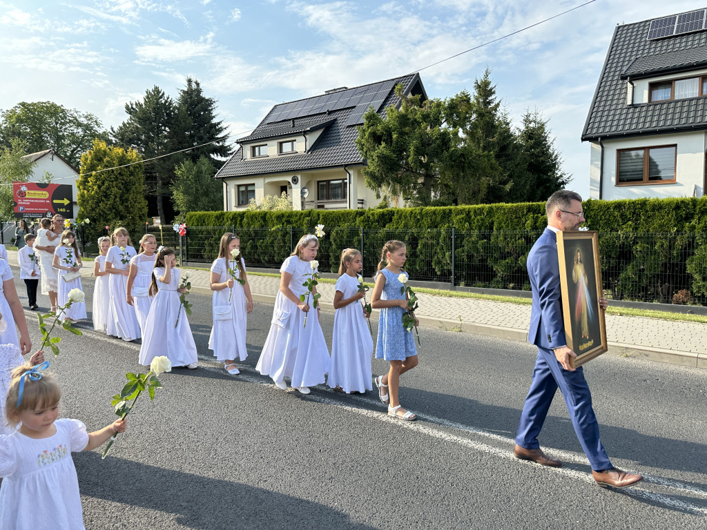 Parafia Św. Jadwigi Śląskiej w Kodrębie