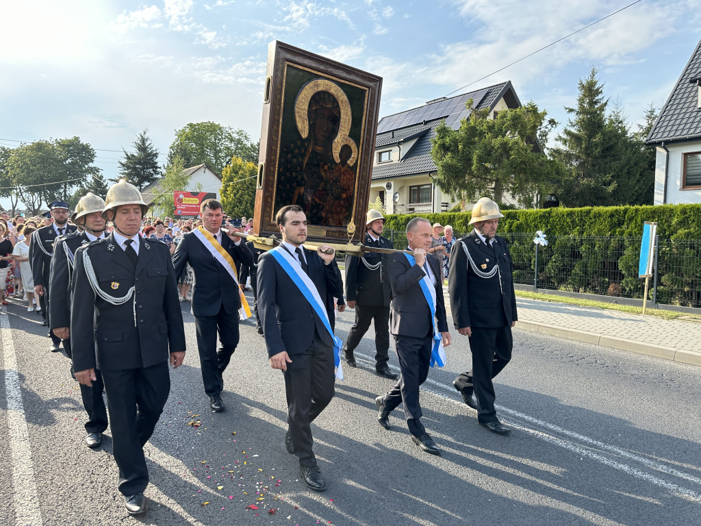 Parafia Św. Jadwigi Śląskiej w Kodrębie