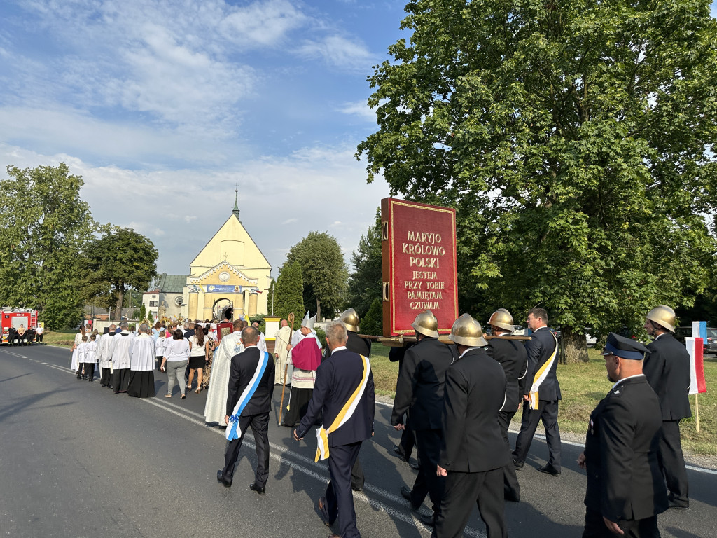 Parafia Św. Jadwigi Śląskiej w Kodrębie