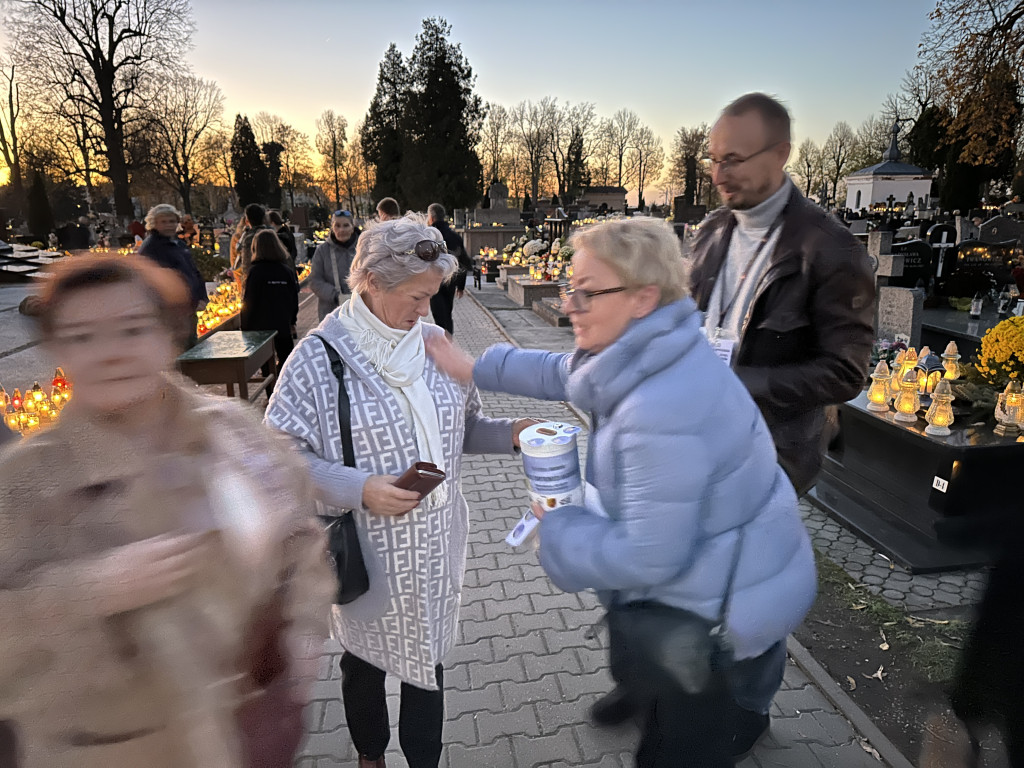 Kwesta 2024 na cmentarzach w Radomsku [FOTO]