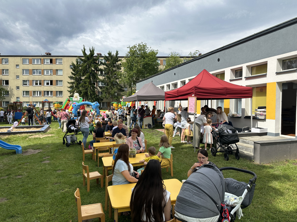 Piknik rodzinny w przedszkolu nr 10 w Radomsku