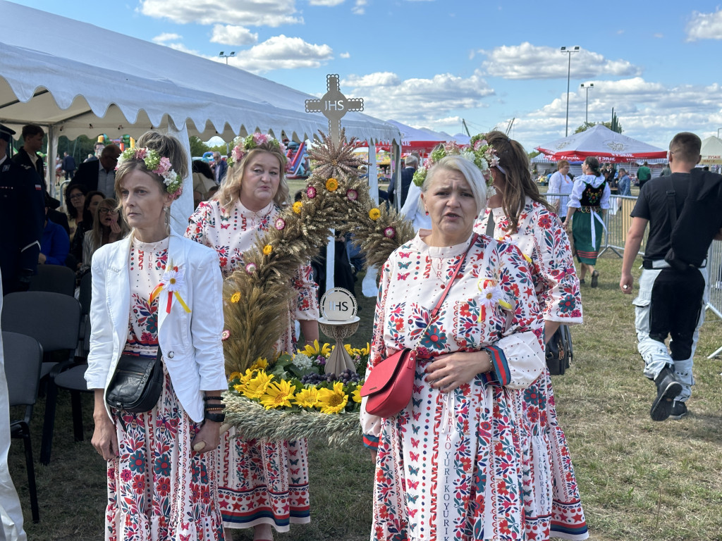 Dożynki w Wielgomłynach 2025 - rolnicy świętowali