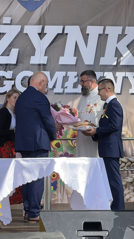 Dożynki w Wielgomłynach 2025 - rolnicy świętowali