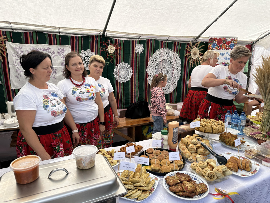 Dożynki w Wielgomłynach 2025 - rolnicy świętowali