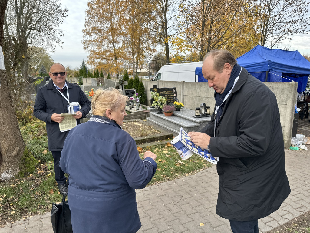 Kwesta na Cmentarzu Starym i Nowym w Radomsku