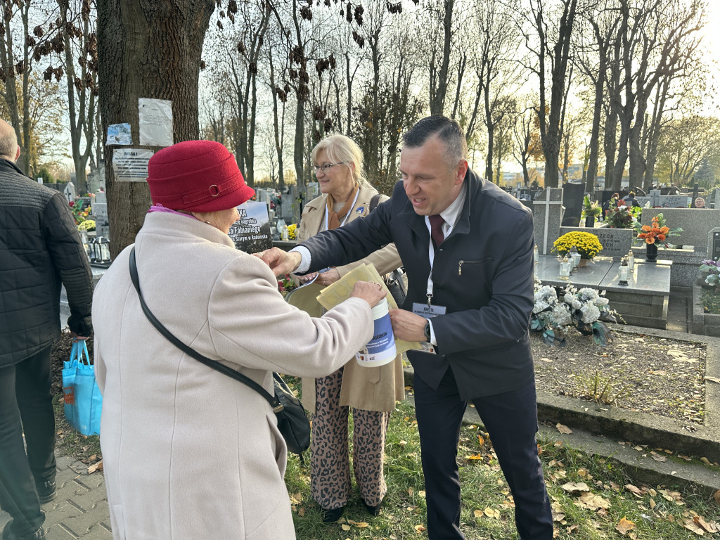 Kwesta na Cmentarzu Starym i Nowym w Radomsku