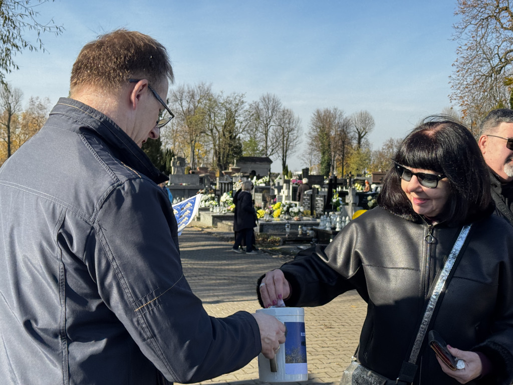 Kwesta na Cmentarzu Starym i Nowym w Radomsku