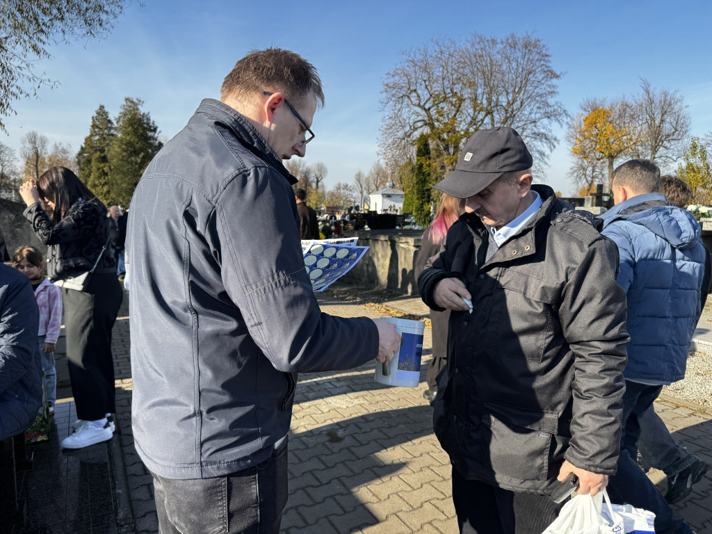 Kwesta na Cmentarzu Starym i Nowym w Radomsku