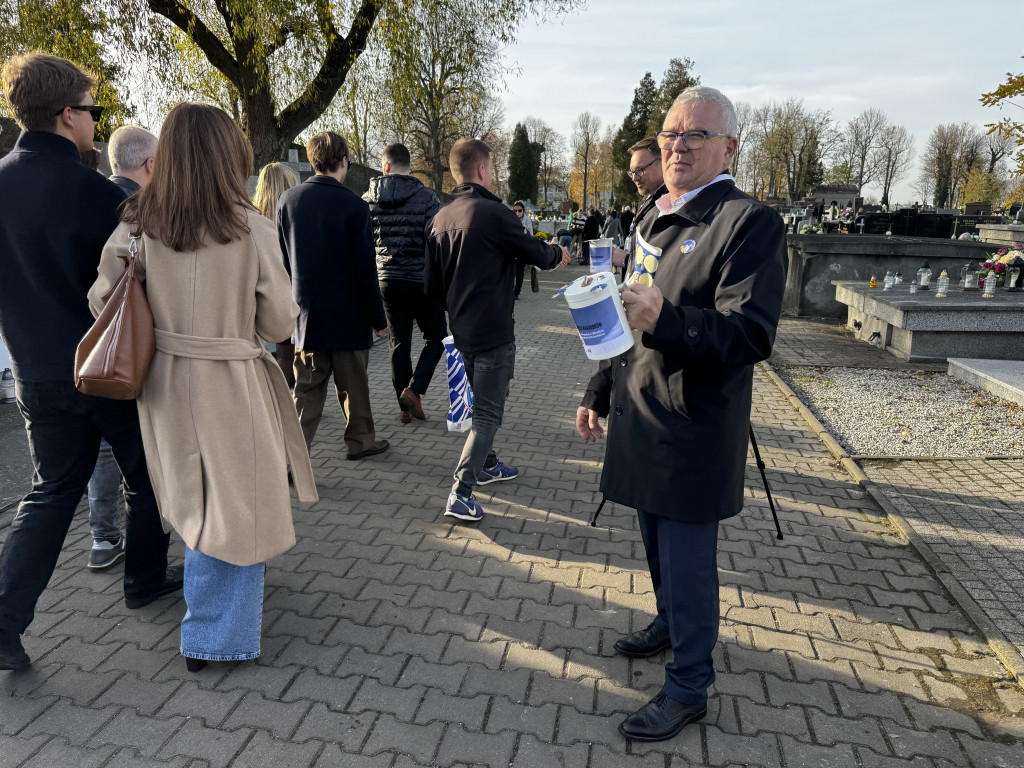 Kwesta na Cmentarzu Starym i Nowym w Radomsku