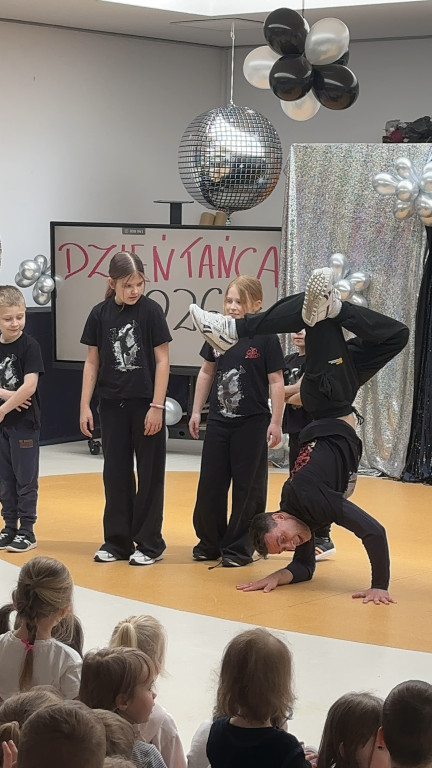 Dzień Tańca w Przedszkolu nr 10 w Radomsku