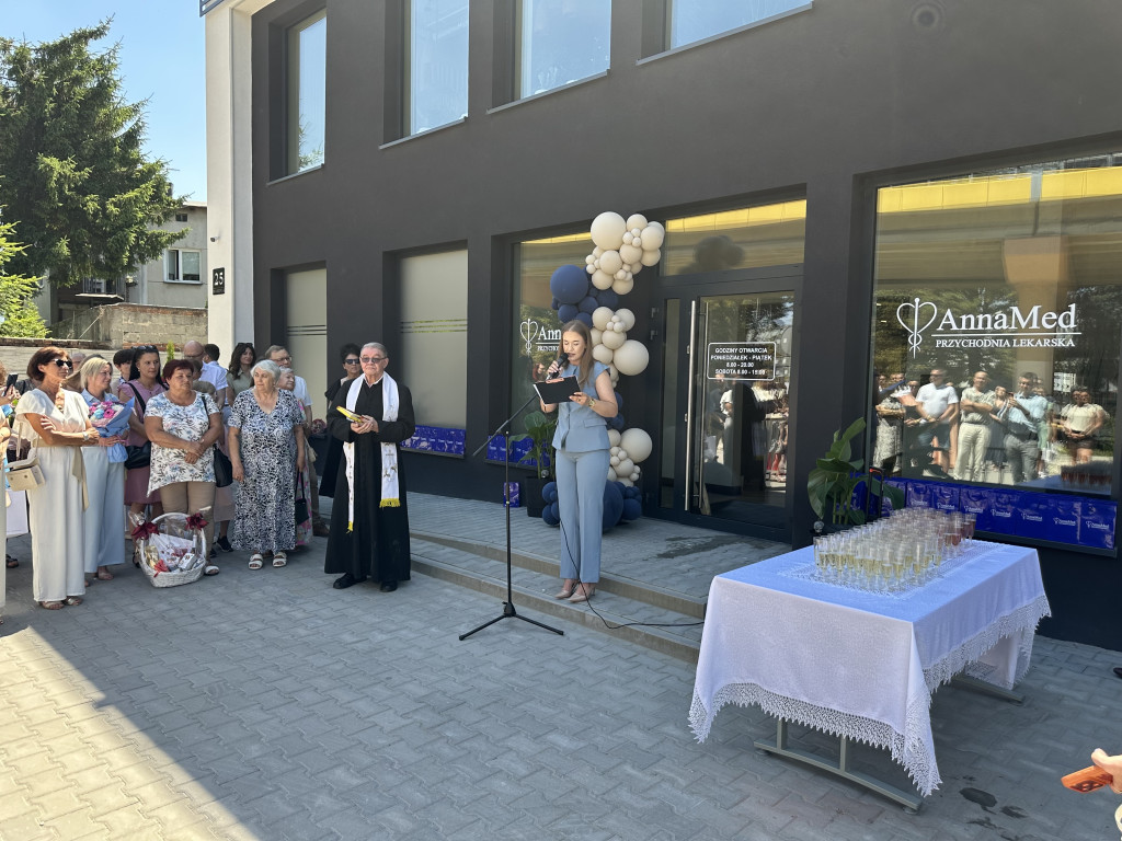Oficjalne otwarcie przychodni AnnaMed w Radomsku