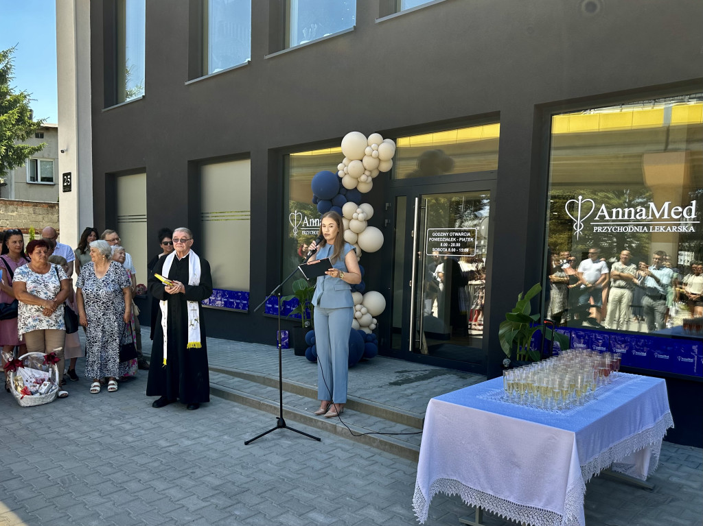 Oficjalne otwarcie przychodni AnnaMed w Radomsku