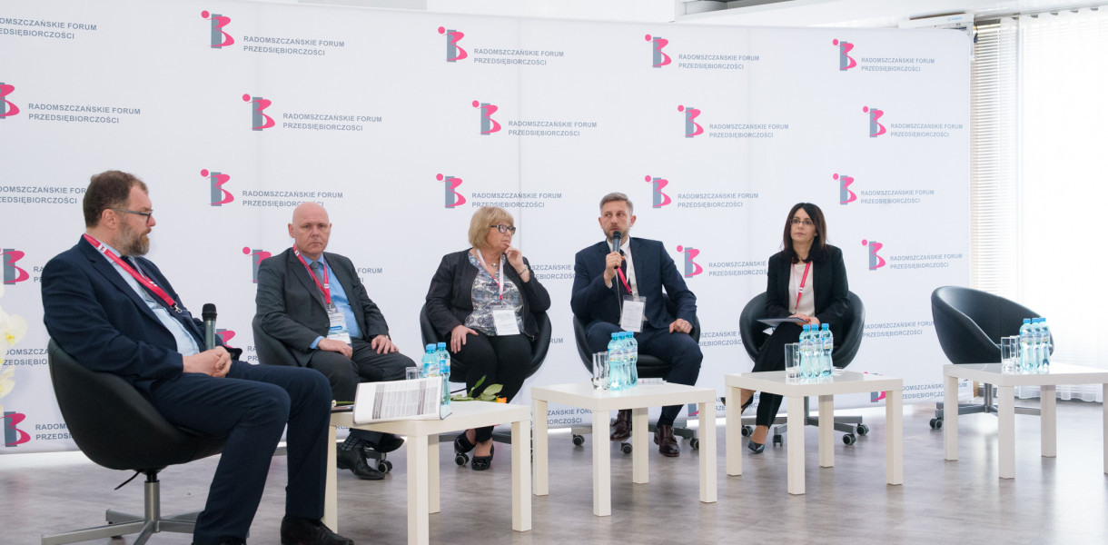 fot: Regionalna Izba Przemysłowo Handlowa w Radomsku (II Radomszczańskie Forum Przedsiębiorczości) 