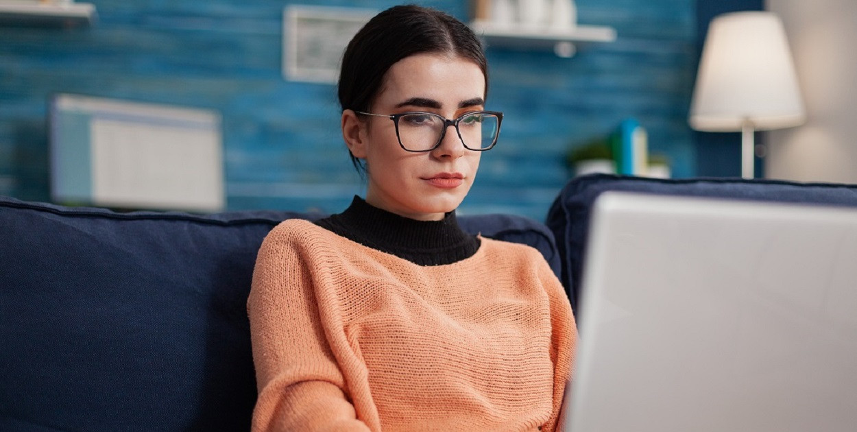 Jakie są zalety noszenia okularów? Poznaj je wszystkie! 