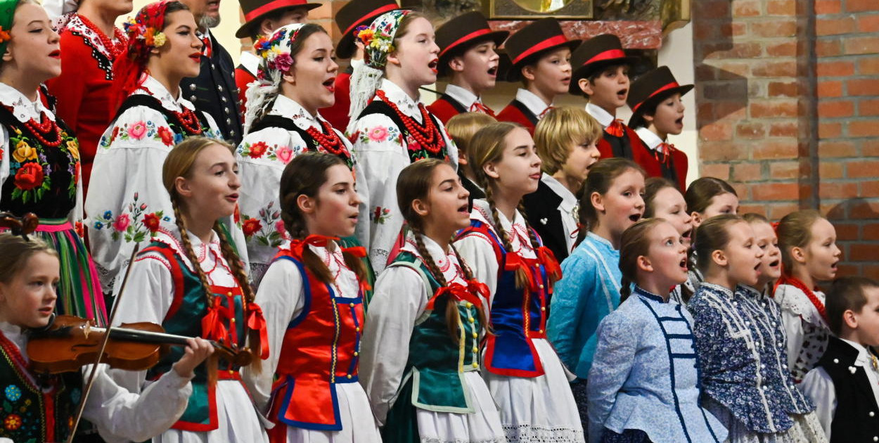 Kolęda, czyli pieśń o Bożym Narodzeniu mówiąca o zwycięstwie dobra w czasach zła