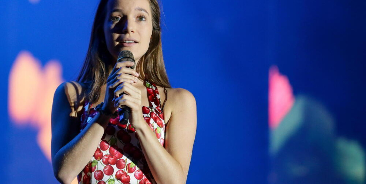 Sanah wraz z Melą Koteluk zinterpretowały wiersz Zuzanny Ginczanki