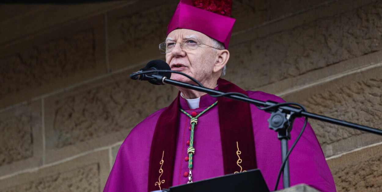 Abp Jędraszewski: głównym prześladowanym i zagrożonym jest dziś niewinne dziecko