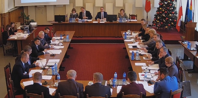 IV sejsa obrad rady miejskiej w Radomsku 30.01 - oglądaj online // spotradomsko.pl