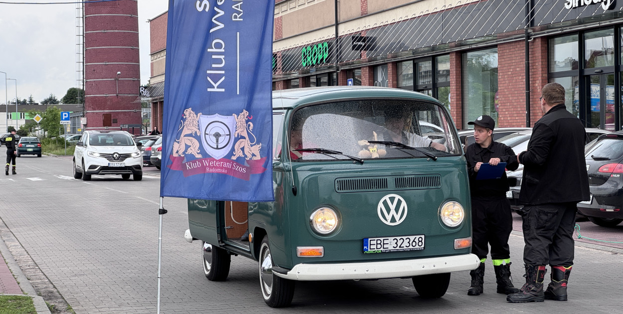 fot: na parkingu Galerii Radomsko można zobaczyć dziś wiele ciekawych pojazdów 