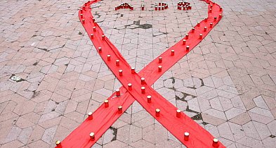 Dr Cholewińska: zakażenia HIV dotyczą dziś głównie ludzi w &quot;białych kołnierzy-14980