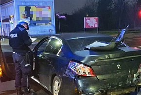 Wypadek w Radomsku: Nietrzeźwy kierowca Citroena zderzył się z Peugeotem-15523