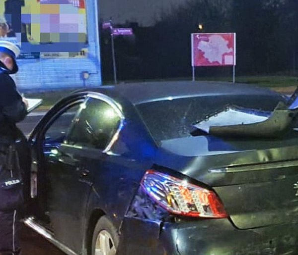 Wypadek w Radomsku: Nietrzeźwy kierowca Citroena zderzył się z Peugeotem-15523
