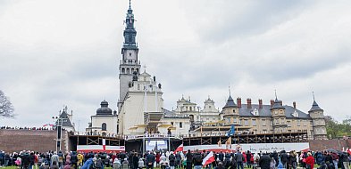 W Kościele katolickim 3 maja uroczystość Najświętszej Maryi Panny Królowej Polski-16364