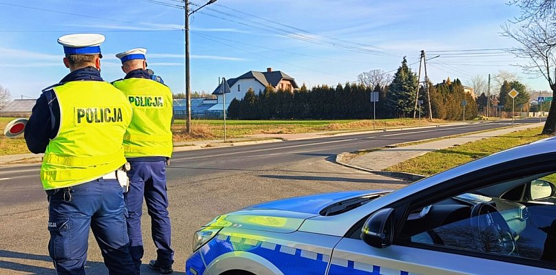 Radomsko: kierowca BMW spróbował uciec przed policją, bo miał jakby powód  - 19382